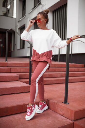 Zweifarbiges Set mit Oversized-Shirt und Hose von Bastet in Ziegelrot Kombinationen / Sets Abeli Exclusive Fashion