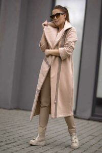 Stilvoller Oversized Pulli von Bastet Fashion in Creme Pullover | Strickjacken Abeli Exclusive Fashion