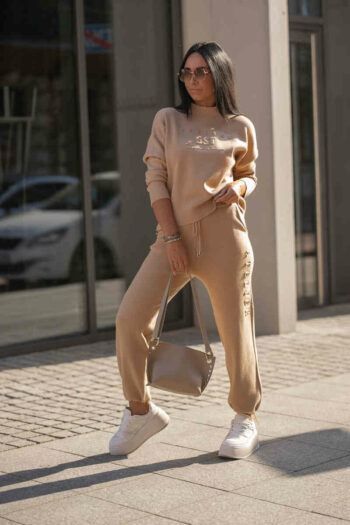 Gemütlicher Zweiteiler in Beige von Bastet Fashion Hoodies / Shirts / Tunika Abeli Exclusive Fashion