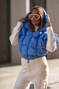 Trendige Jacke mit Kapuze in glänzender Velour-Optik von Cocomore Jacken | Mäntel | Westen Abeli Exclusive Fashion