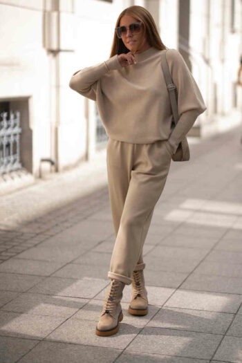 Kuscheliger Oversize-Pullover in Beige von BASTET Fashion Hoodies / Shirts / Tunika Abeli Exclusive Fashion