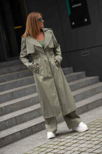 Kuscheliger Oversize-Pullover in Schwarz von BASTET Fashion Hoodies | Shirts | Tunika Abeli Exclusive Fashion