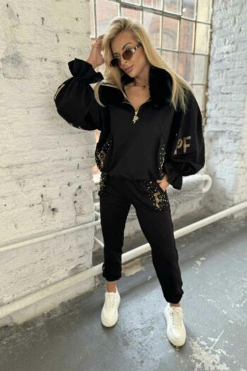 Eleganter Zweiteiler in Schwarz mit Gold-Highlights von Paparazzi Fashion Hoodies | Shirts | Tunika Abeli Exclusive Fashion