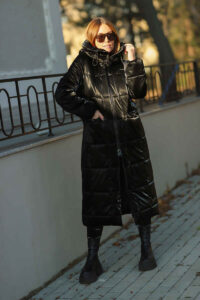 Stylische Rote Steppweste von Paparazzi Fashion – Dein Eyecatcher für kühle Tage! ❤️ Hoodies | Shirts | Tunika Abeli Exclusive Fashion